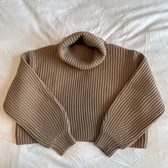 Babaton - Guell Sweater - Picture 3 of 13